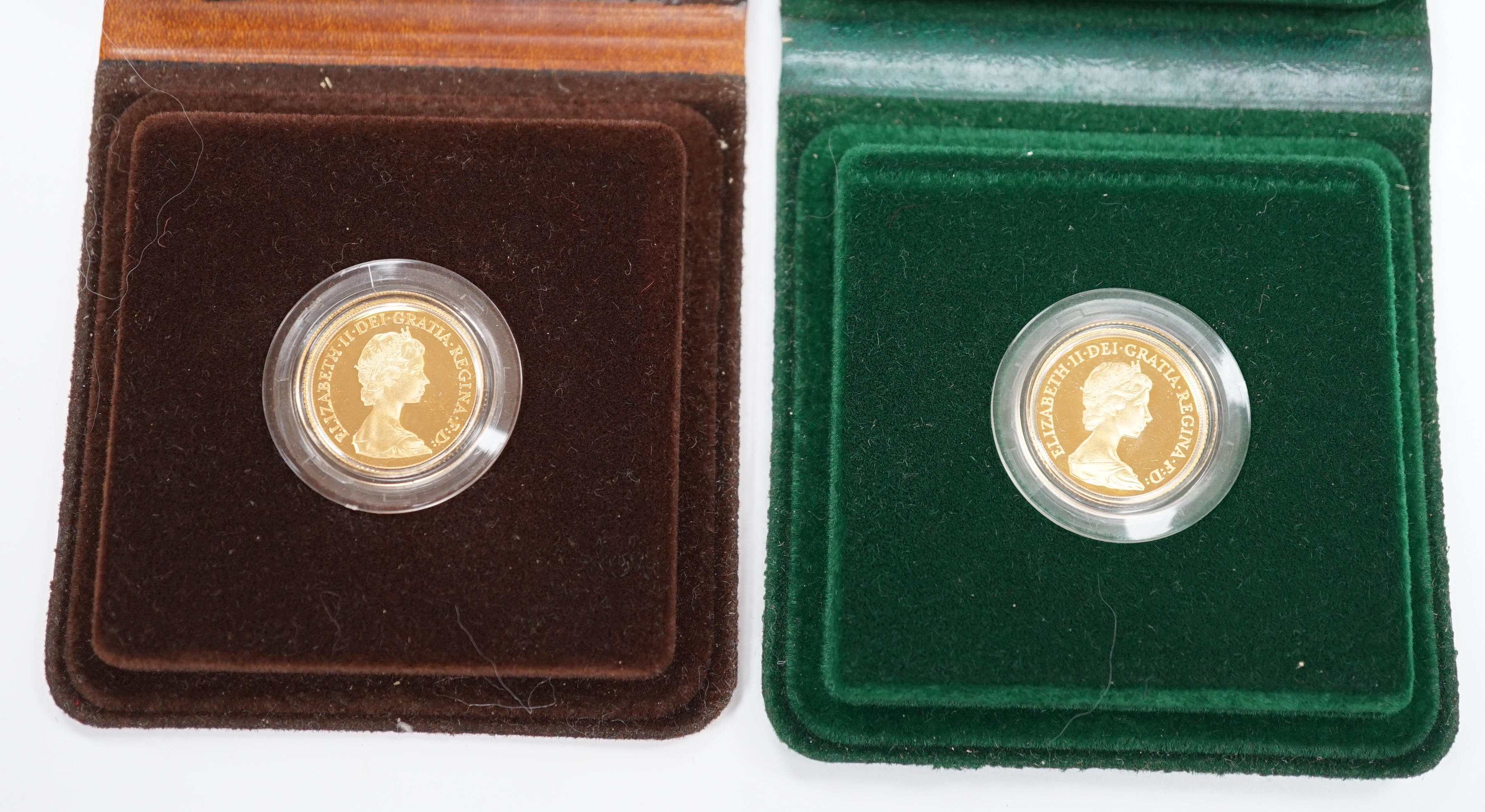 British gold coins, Elizabeth II, 1980 gold proof sovereign, in case of issue with certificate and a 1981 gold proof sovereign, in case of issue with certificate (2)